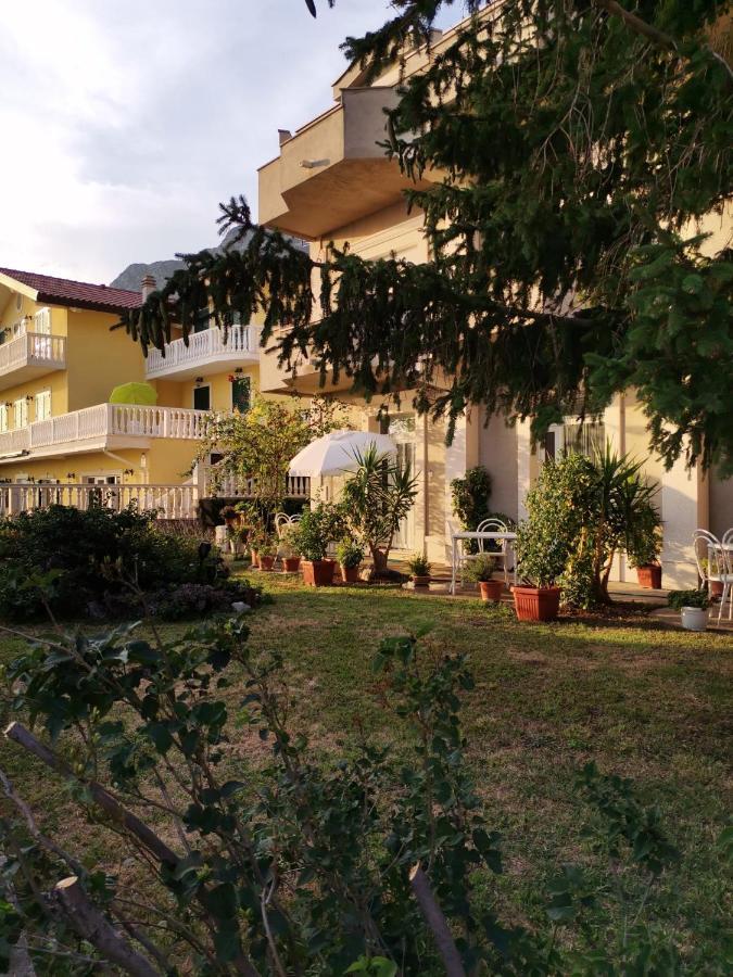 Apartments Sretna Gradac  Exterior foto